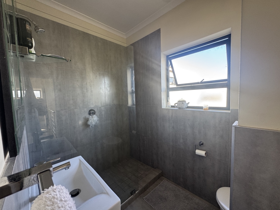 3 Bedroom Property for Sale in Parklands North Western Cape